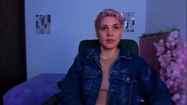 Image 11 of laura_r23 Stream on Chaturbate on 1 month ago