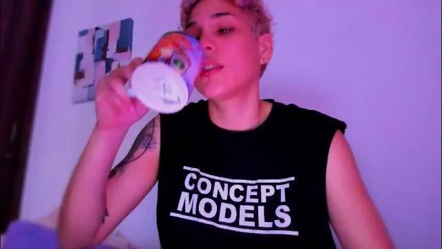 Image 12 of laura_r23 Stream on Chaturbate on 27 days ago