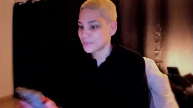 Image 3 of laura_r23 Stream on Chaturbate on 10 days ago