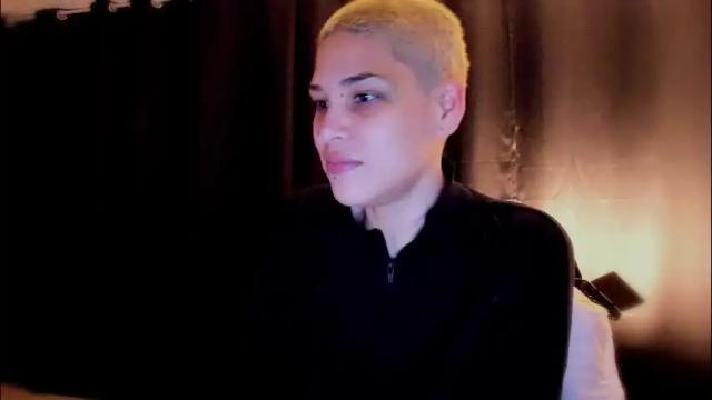 Image 7 of laura_r23 Stream on Chaturbate on 10 days ago