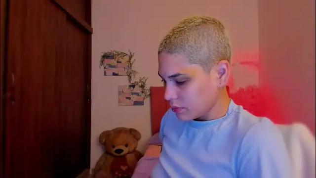 Image 11 of laura_r23 Stream on Chaturbate on 6 days ago