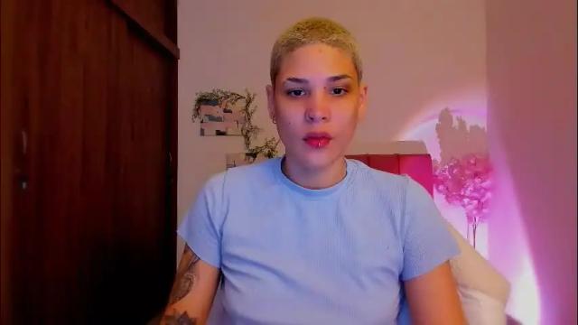 Image 3 of laura_r23 Stream on Chaturbate on 6 days ago