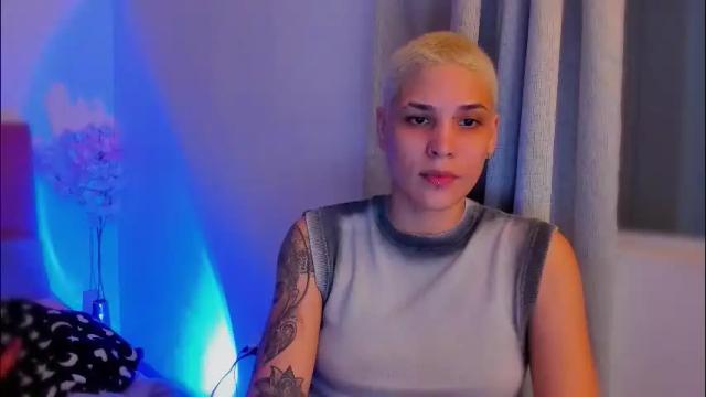 Image 4 of laura_r23 Stream on Chaturbate on 1 day ago