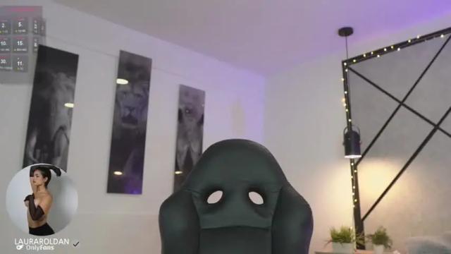 Image 7 of laura_roldan Stream on Chaturbate on 13 months ago