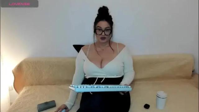 Thumbnail 3, laura_sinner's Stream at Chaturbate, 27 days ago