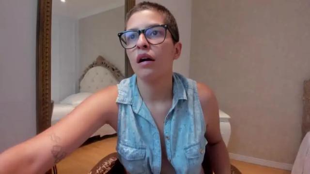Image 6 of laura_soto1 Stream on Chaturbate on 14 months ago