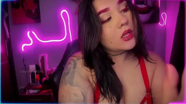 Image 4 of laura_takint Stream on Chaturbate on 16 months ago