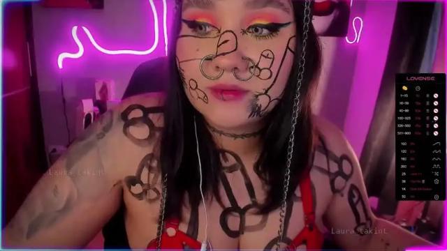 Image 10 of laura_takint Stream on Chaturbate on 15 months ago