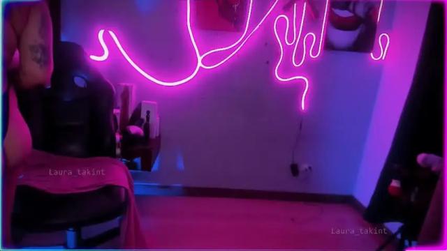 Image 10 of laura_takint Stream on Chaturbate on 15 months ago
