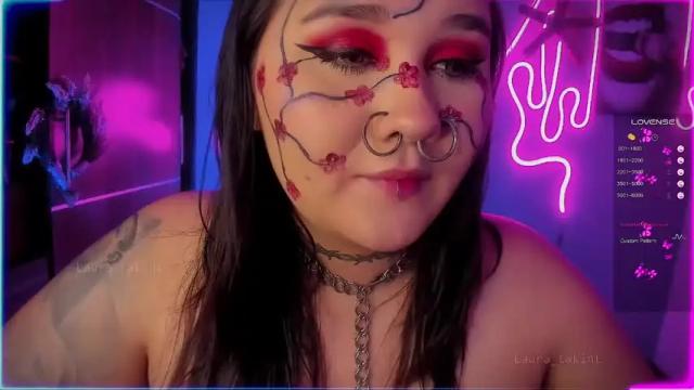 Image 4 of laura_takint Stream on Chaturbate on 15 months ago
