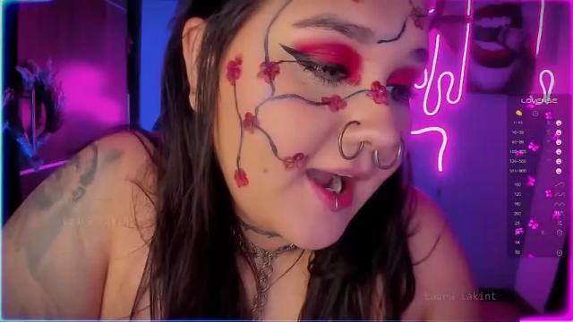 Image 6 of laura_takint Stream on Chaturbate on 15 months ago