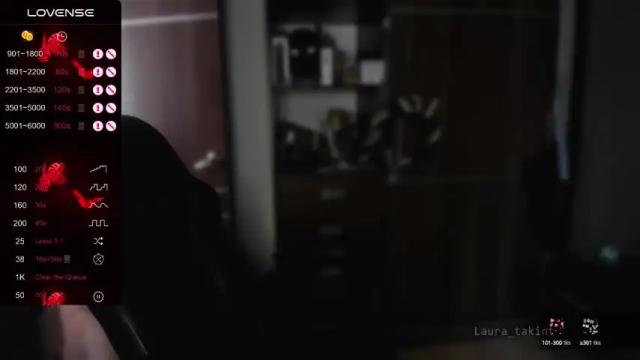 Image 11 of laura_takint Stream on Chaturbate on 13 months ago