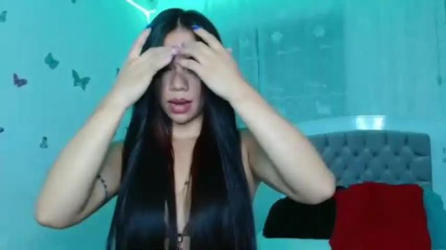 Image 6 of lauracb_ Stream on Chaturbate on 13 months ago