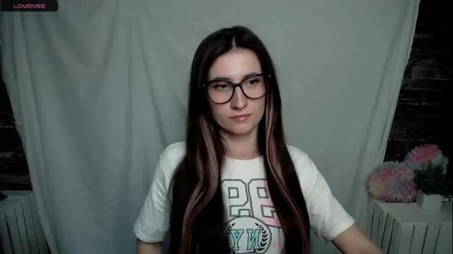 Thumbnail 1, lauradre_'s Stream at Chaturbate, 1 month ago