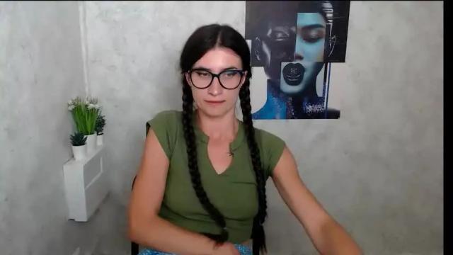 Image 11 of lauradre_ Stream on Chaturbate on 3 months ago