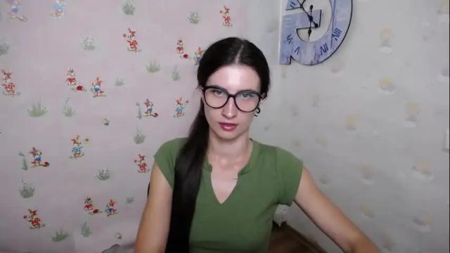 Image 4 of lauradre_ Stream on Chaturbate on 3 months ago