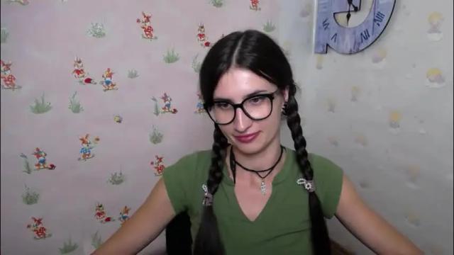 Image 4 of lauradre_ Stream on Chaturbate on 3 months ago
