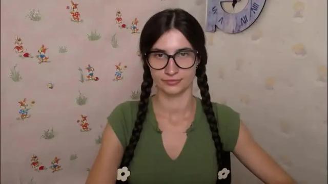 Image 3 of lauradre_ Stream on Chaturbate on 2 months ago