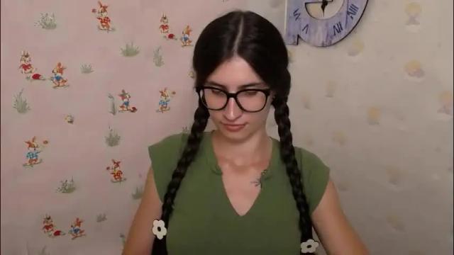 Image 7 of lauradre_ Stream on Chaturbate on 2 months ago