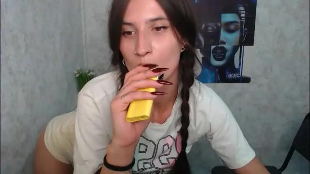 Image 10 of lauradre_ Stream on Chaturbate on 2 months ago