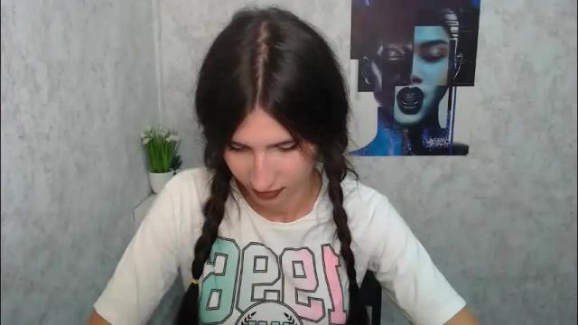 Image 11 of lauradre_ Stream on Chaturbate on 2 months ago