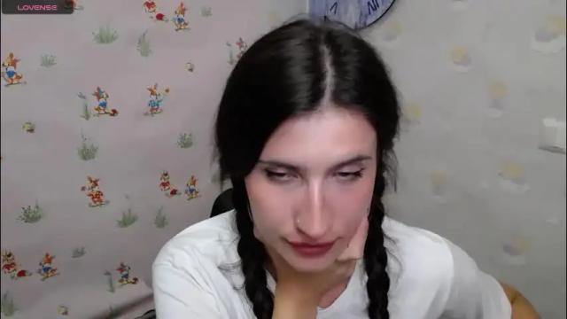 Image 7 of lauradre_ Stream on Chaturbate on 2 months ago
