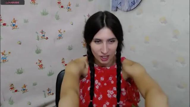 Image 7 of lauradre_ Stream on Chaturbate on 2 months ago
