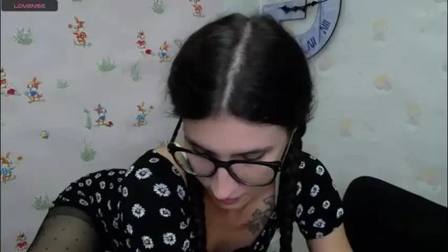 Image 6 of lauradre_ Stream on Chaturbate on 2 months ago