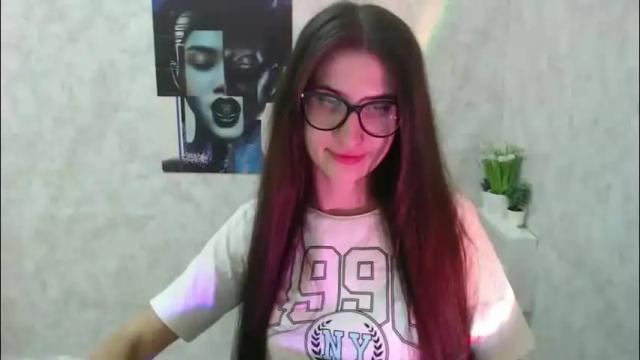 Image 11 of lauradre_ Stream on Chaturbate on 2 months ago