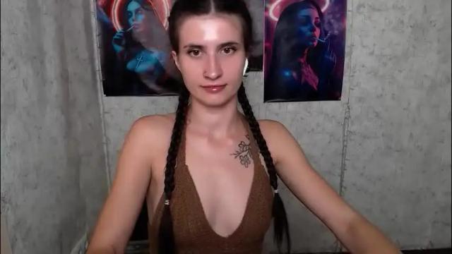 Image 2 of lauradre_ Stream on Chaturbate on 1 month ago