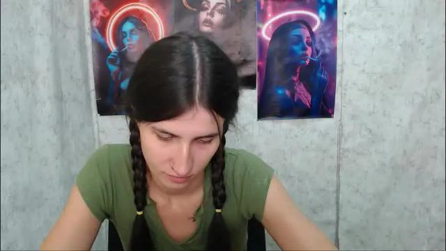 Image 4 of lauradre_ Stream on Chaturbate on 1 month ago