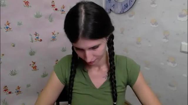 Image 3 of lauradre_ Stream on Chaturbate on 1 month ago