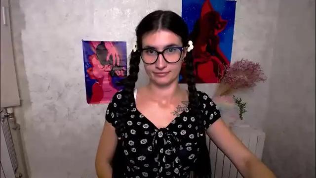 Image 4 of lauradre_ Stream on Chaturbate on 1 month ago