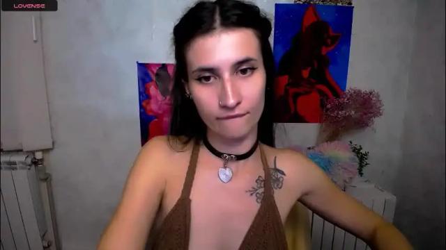 Image 2 of lauradre_ Stream on Chaturbate on 1 month ago