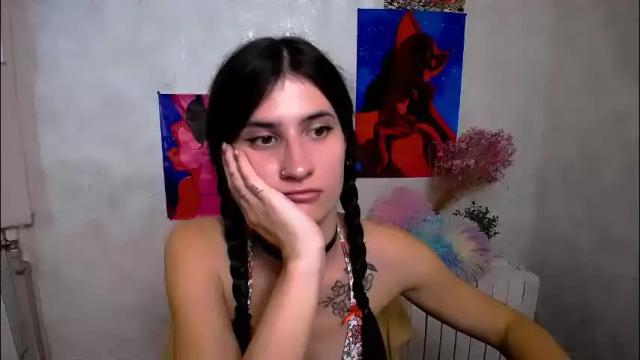 Image 12 of lauradre_ Stream on Chaturbate on 1 month ago