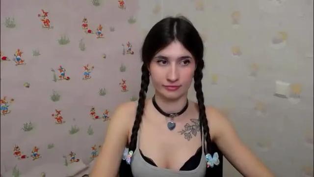 Image 2 of lauradre_ Stream on Chaturbate on 28 days ago