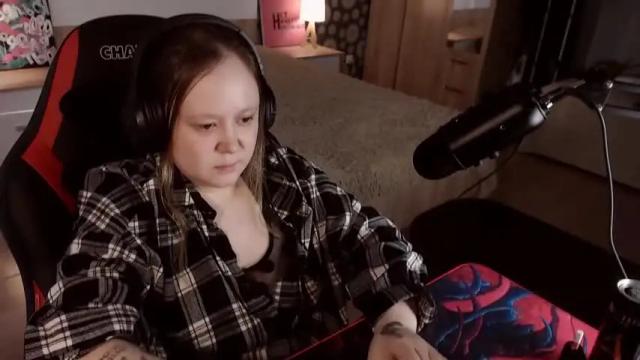 Image 6 of laurafarrell Stream on Chaturbate on 19 months ago