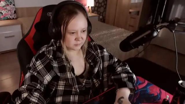 Image 7 of laurafarrell Stream on Chaturbate on 19 months ago