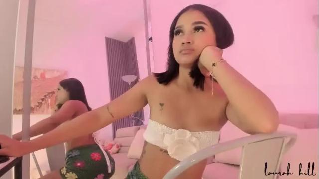 Image 12 of laurah_hill Stream on Chaturbate on 1 month ago