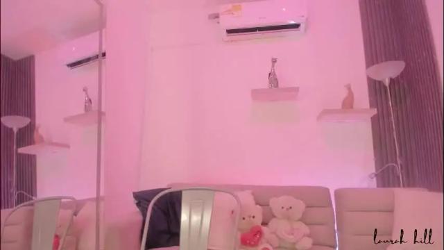 Image 2 of laurah_hill Stream on Chaturbate on 1 month ago