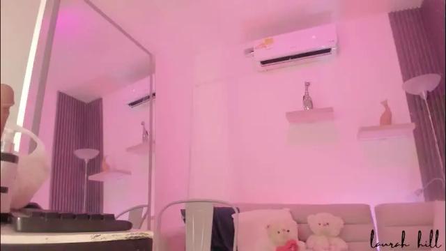 Image 8 of laurah_hill Stream on Chaturbate on 1 month ago