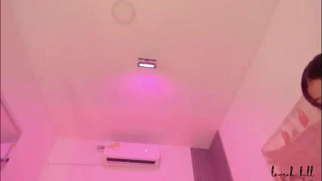 Image 3 of laurah_hill Stream on Chaturbate on 1 month ago