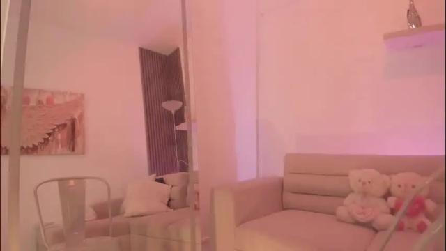 Image 7 of laurah_hill Stream on Chaturbate on 1 month ago