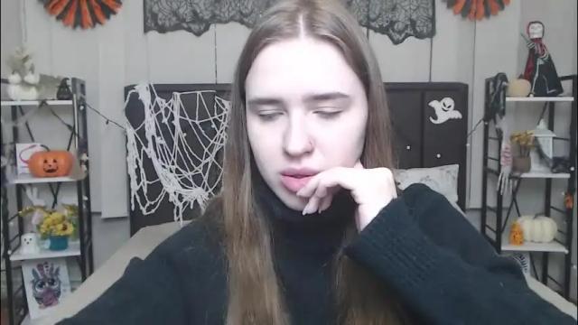 Image 7 of laurahlot Stream on Chaturbate on 2 months ago