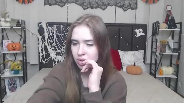Image 12 of laurahlot Stream on Chaturbate on 2 months ago