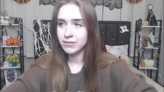 Image 3 of laurahlot Stream on Chaturbate on 2 months ago