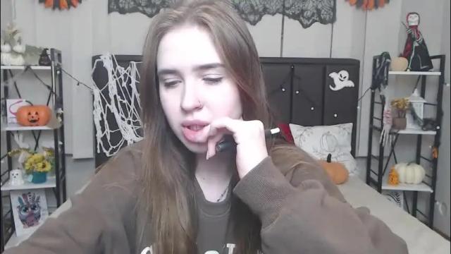 Image 4 of laurahlot Stream on Chaturbate on 2 months ago