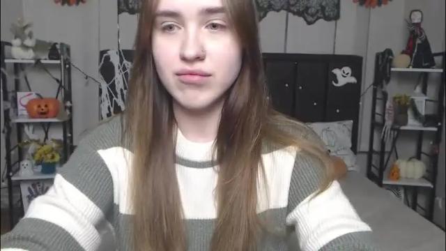 Image 12 of laurahlot Stream on Chaturbate on 2 months ago