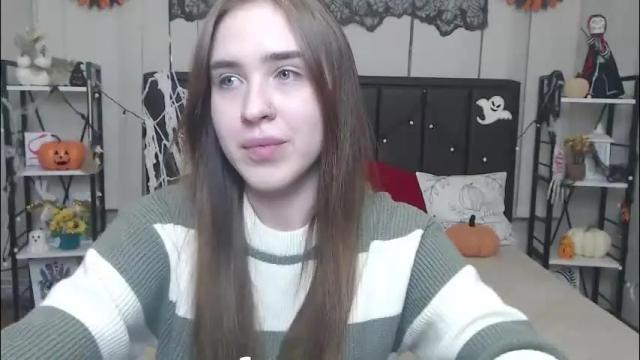 Image 6 of laurahlot Stream on Chaturbate on 2 months ago