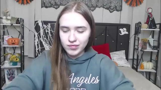 Thumbnail 1, laurahlot's Stream at Chaturbate, 1 month ago